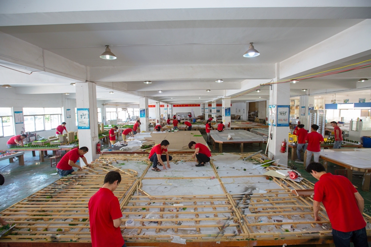 ���۳���